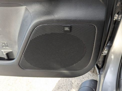 Used 2021 Toyota Tacoma Limited image 16