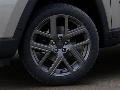 New 2026 Jeep Compass Limited image 8