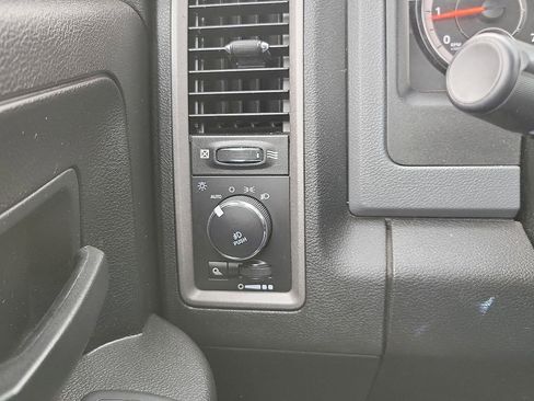 Used 2019 RAM 1500 Express image 14