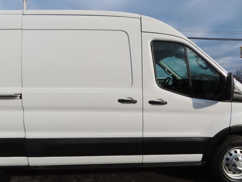 Used 2024 Ford Transit 250 148 Medium Roof Extended AWD image 17