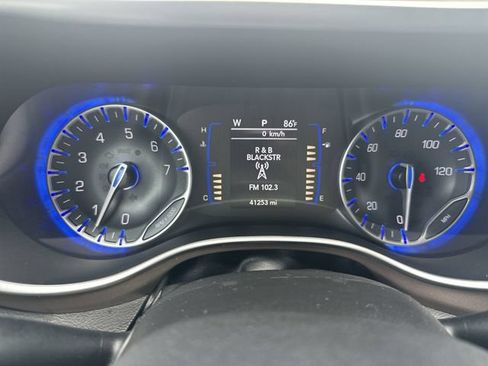Used 2023 Chrysler Voyager LX FWD image 26