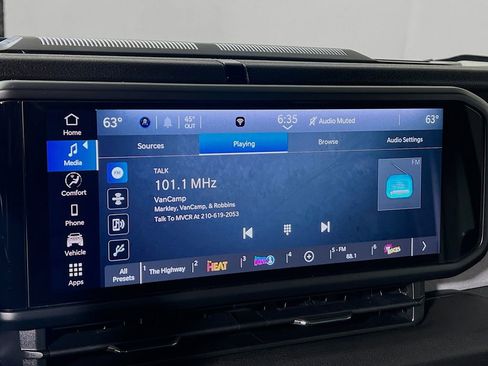 Used 2024 Jeep Wrangler Unlimited AWD/4WD image 13