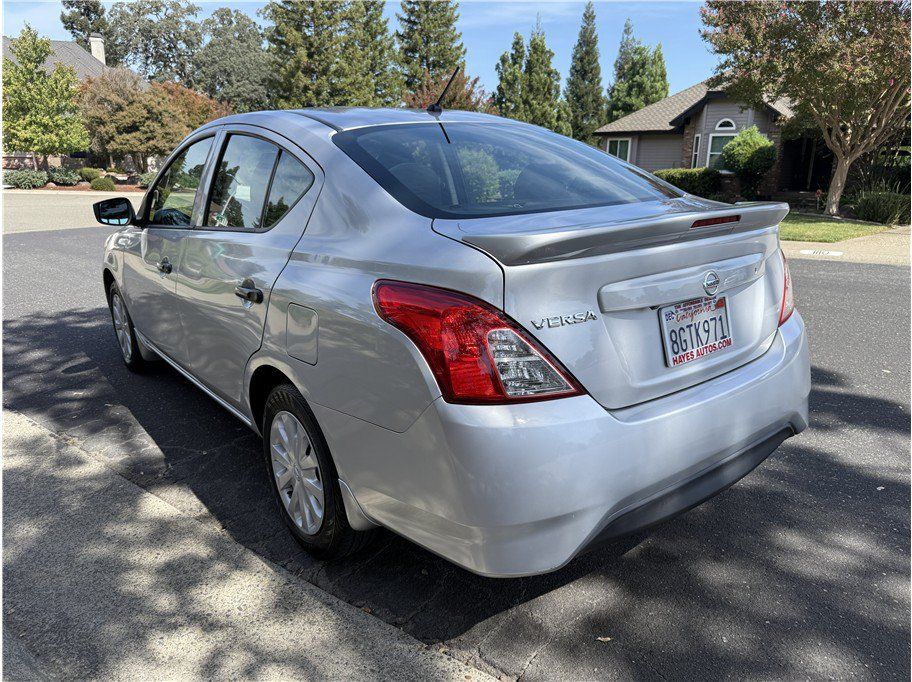 Used 2019 Nissan Versa S Plus FWD image 3