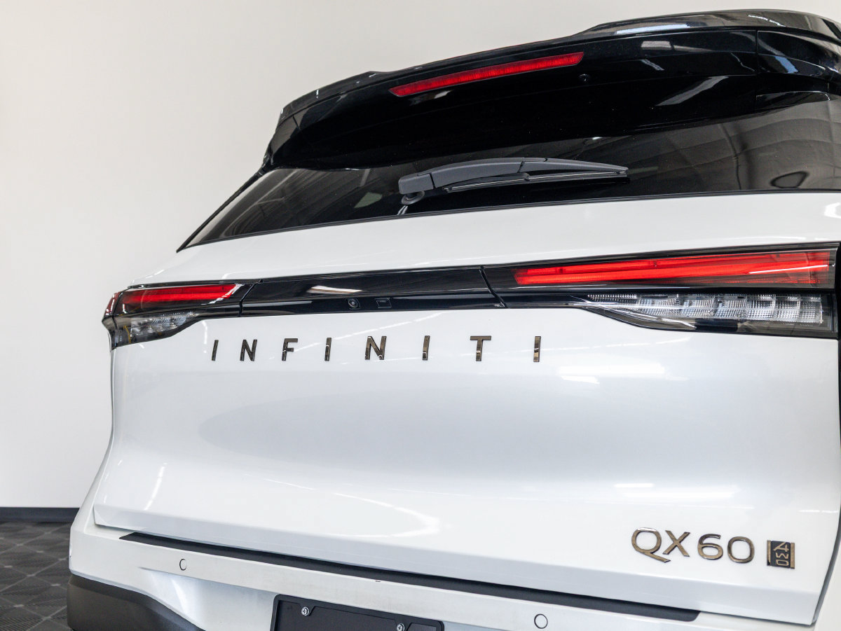 Used 2026 INFINITI QX60 Autograph w/ Dark Cargo Package AWD/4WD image 12