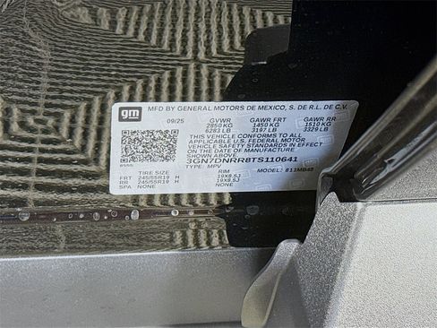 New 2026 Chevrolet Equinox EV LT image 25