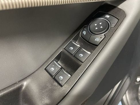 Used 2025 Ford Explorer Active AWD/4WD image 13