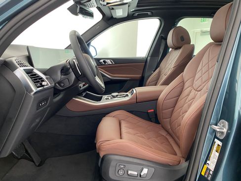 New 2026 BMW X5 xDrive50e w/ Premium Package image 4