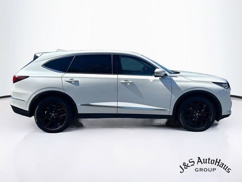 Used 2023 Acura MDX SH-AWD w/ Technology Package image 8