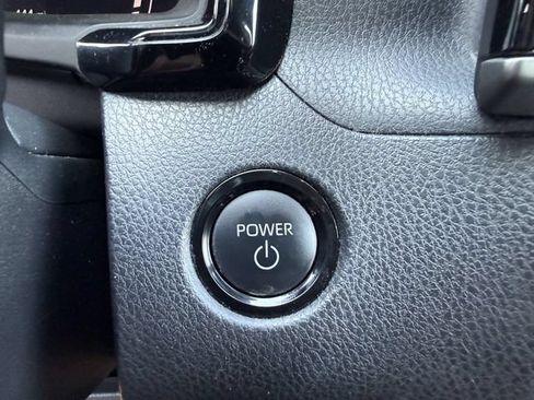Used 2025 Toyota Camry SE FWD image 22