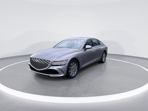 Used 2025 Genesis G80 2.5T image 3