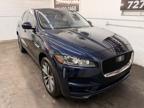 Used 2019 Jaguar F-PACE Prestige image 7