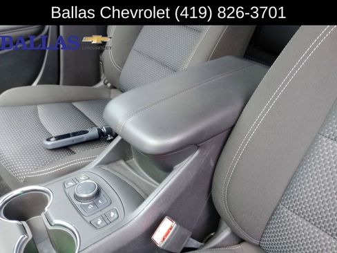 Certified 2023 GMC Terrain SLE w/ Driver Convenience Package AWD/4WD image 25
