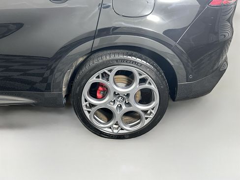 Used 2024 Alfa Romeo Tonale Veloce AWD/4WD image 11