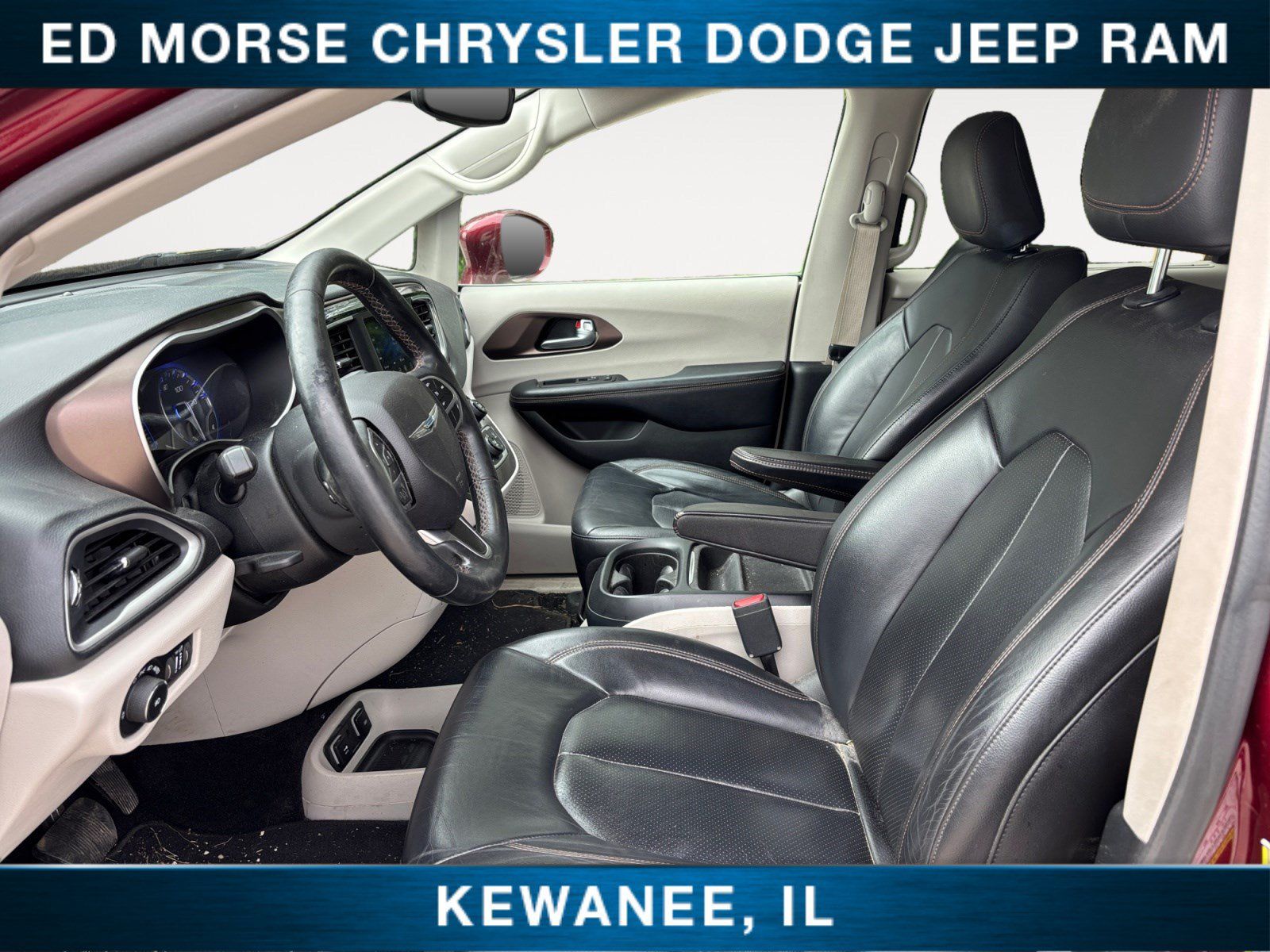 Used 2018 Chrysler Pacifica Touring-L FWD image 9