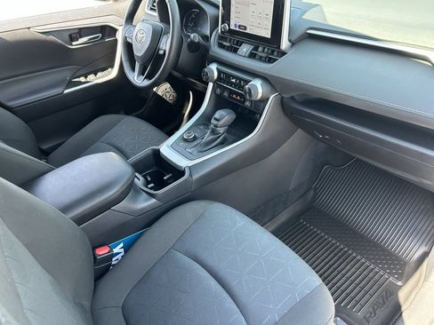 Used 2024 Toyota RAV4 XLE AWD/4WD image 13