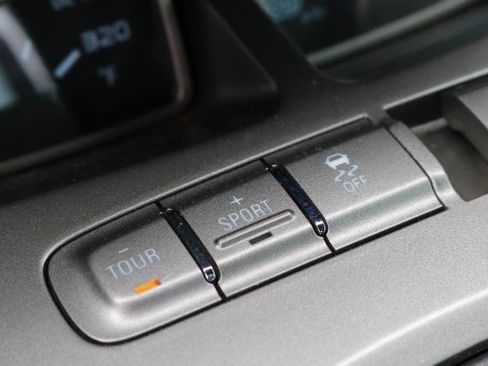 Used 2015 Chevrolet Camaro ZL1 RWD image 19