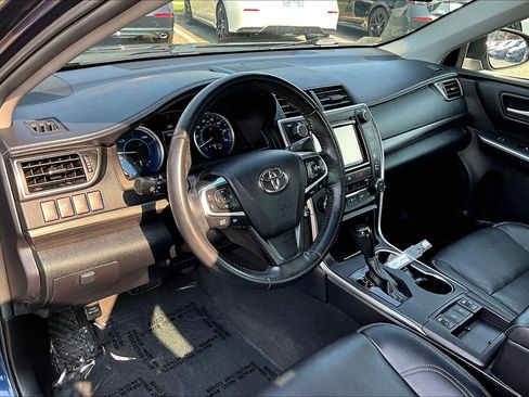 Used 2015 Toyota Camry XLE w/ Moonroof Package FWD image 13