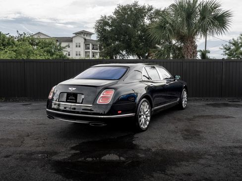 Used 2017 Bentley Mulsanne RWD image 3