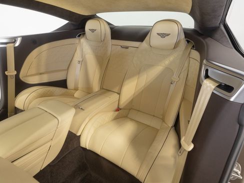 Used 2022 Bentley Continental GT AWD/4WD image 38