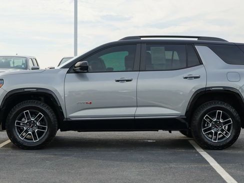 Used 2026 GMC Terrain AT4 w/ Convenience Package III image 8