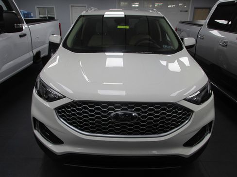 New 2024 Ford Edge SEL w/ Convenience Package image 2