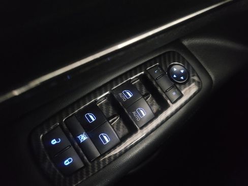 Used 2020 Jeep Grand Cherokee Limited X image 27