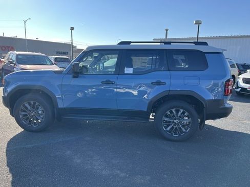 Certified 2025 Toyota Land Cruiser image 9