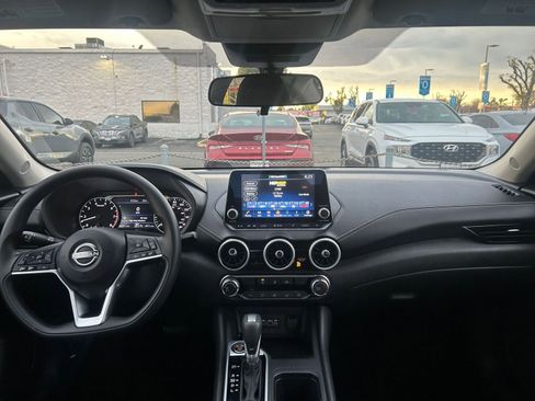 Used 2025 Nissan Sentra SV image 30