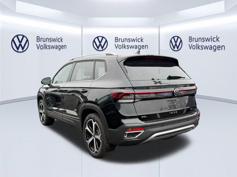 New 2026 Volkswagen Taos SEL image 3