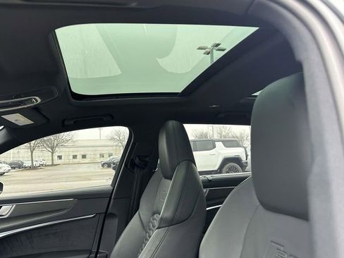 Used 2022 Audi RS 6 image 25