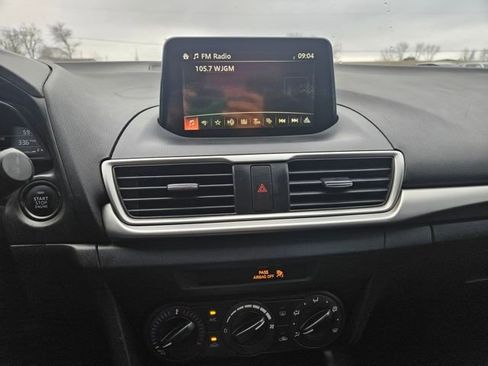 Used 2017 MAZDA MAZDA3 Sport image 18