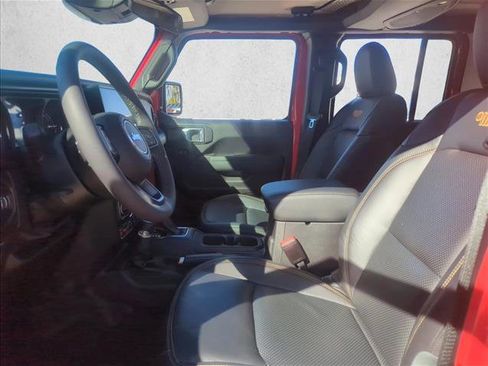 Used 2025 Jeep Wrangler Willys image 17
