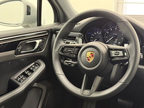 New 2026 Porsche Macan image 16