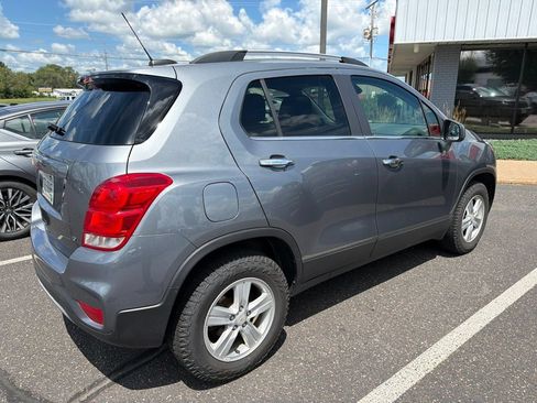 Used 2019 Chevrolet Trax LT w/ LT Convenience Package AWD/4WD image 3