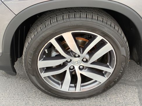 Used 2016 Honda Pilot Touring image 13