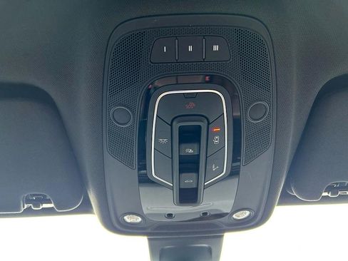 Used 2019 Audi Q7 3.0T Prestige image 12