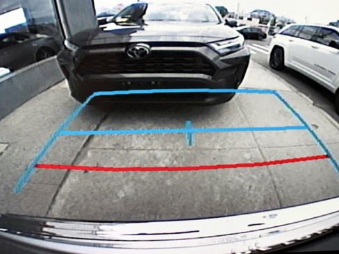 Certified 2024 Toyota Highlander LE AWD/4WD image 26