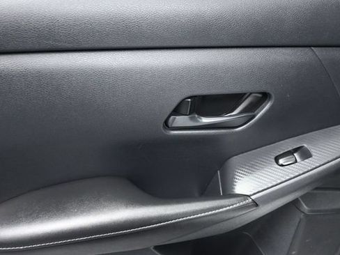 Used 2025 Nissan Sentra SV FWD image 11