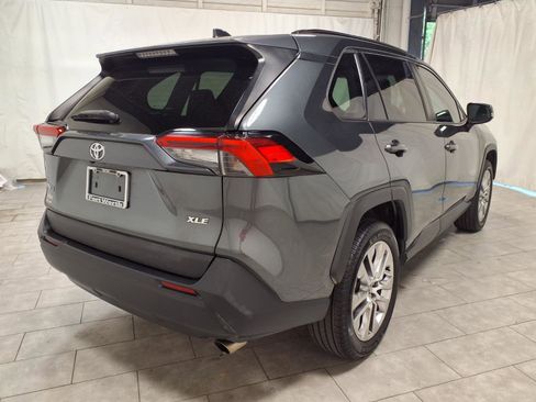 Used 2021 Toyota RAV4 XLE Premium FWD image 9