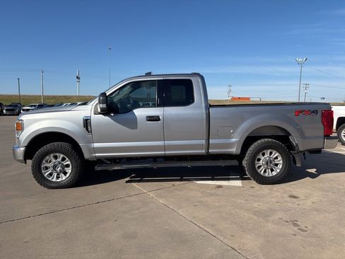 Used 2020 Ford F250 XLT w/ XLT Value Package image 3