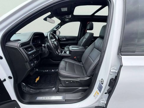 Used 2022 Chevrolet Suburban RST w/ Luxury Package AWD/4WD image 19