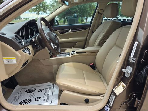 Used 2013 Mercedes-Benz C 250 Sedan image 19