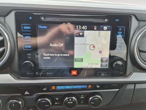 Used 2019 Toyota Tacoma TRD Sport AWD/4WD image 15
