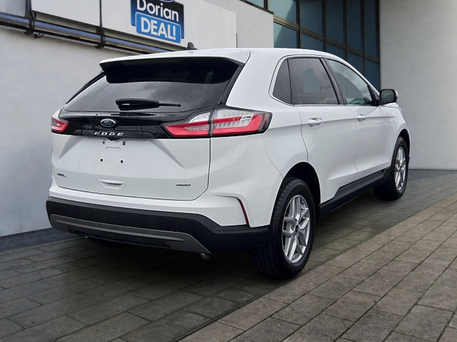 Used 2024 Ford Edge SEL w/ Convenience Package AWD/4WD image 3