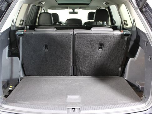 Used 2023 Volkswagen Atlas SE w/ Panoramic Sunroof Package image 30