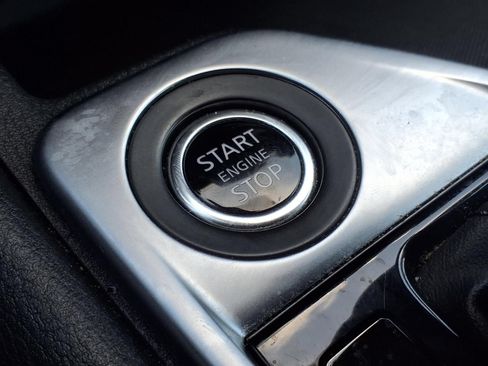 Used 2024 Nissan Sentra SV FWD image 8