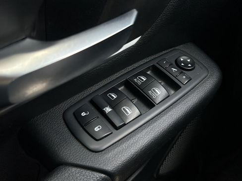 Used 2021 RAM 1500 Big Horn RWD image 11