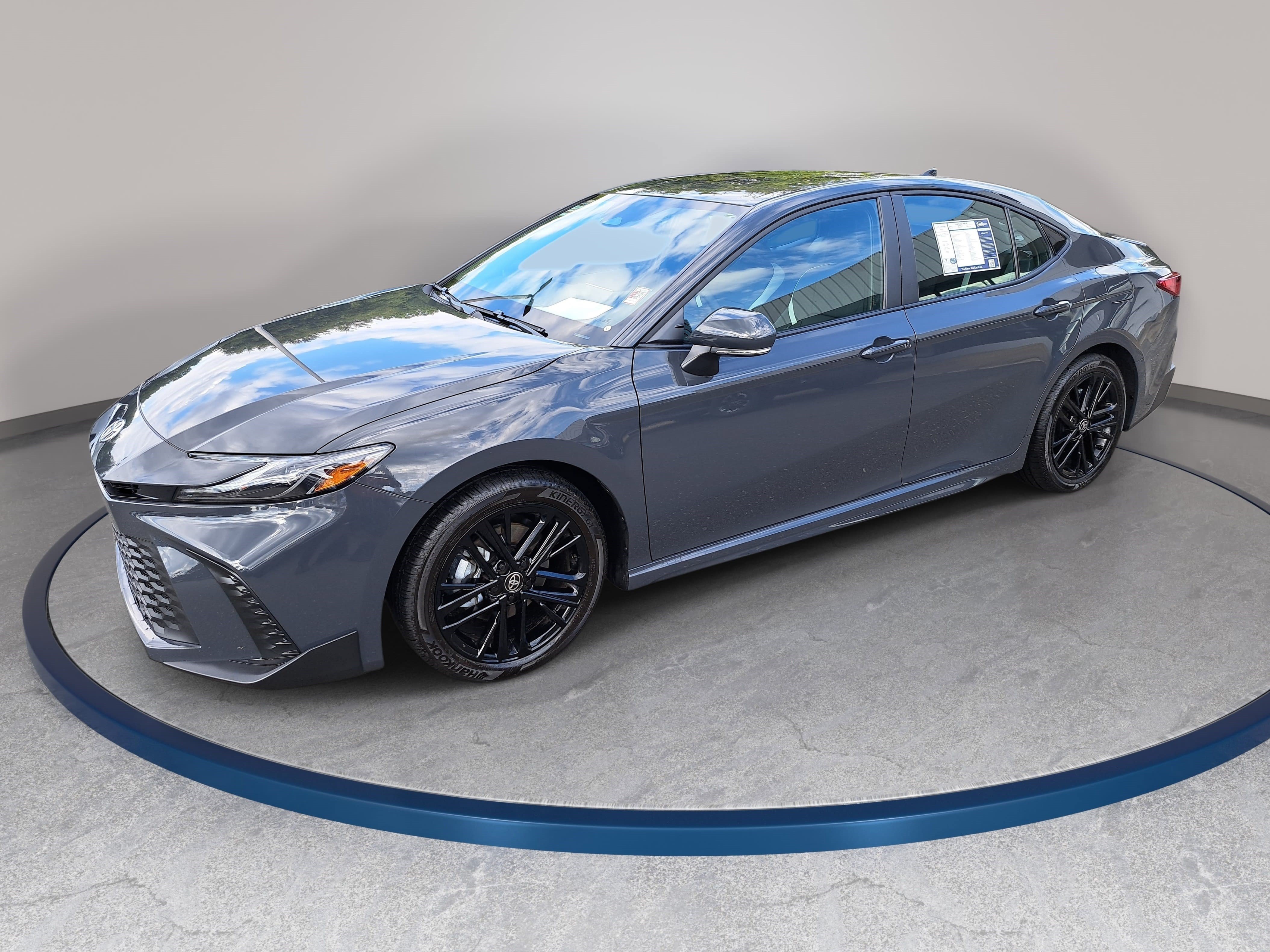 Used 2026 Toyota Camry SE w/ Convenience Package FWD image 1