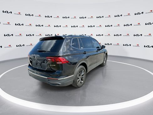 Used 2023 Volkswagen Tiguan SE FWD image 8