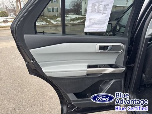 Used 2022 Ford Explorer XLT w/ Equipment Group 202A image 40